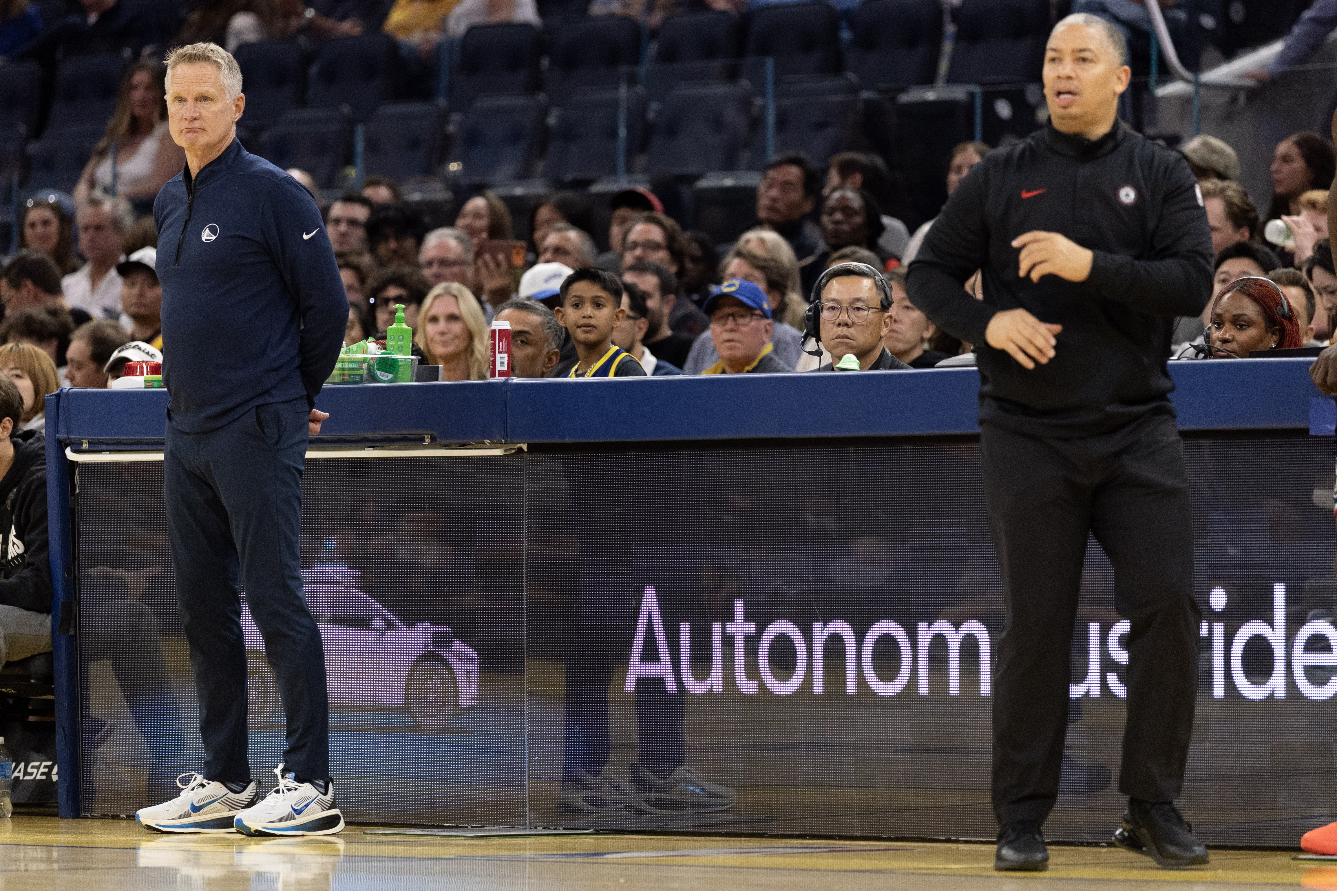 篮球直播-科尔：卢是顶级教练 他最厉害的一点就是坚守战术 稳住球员心态